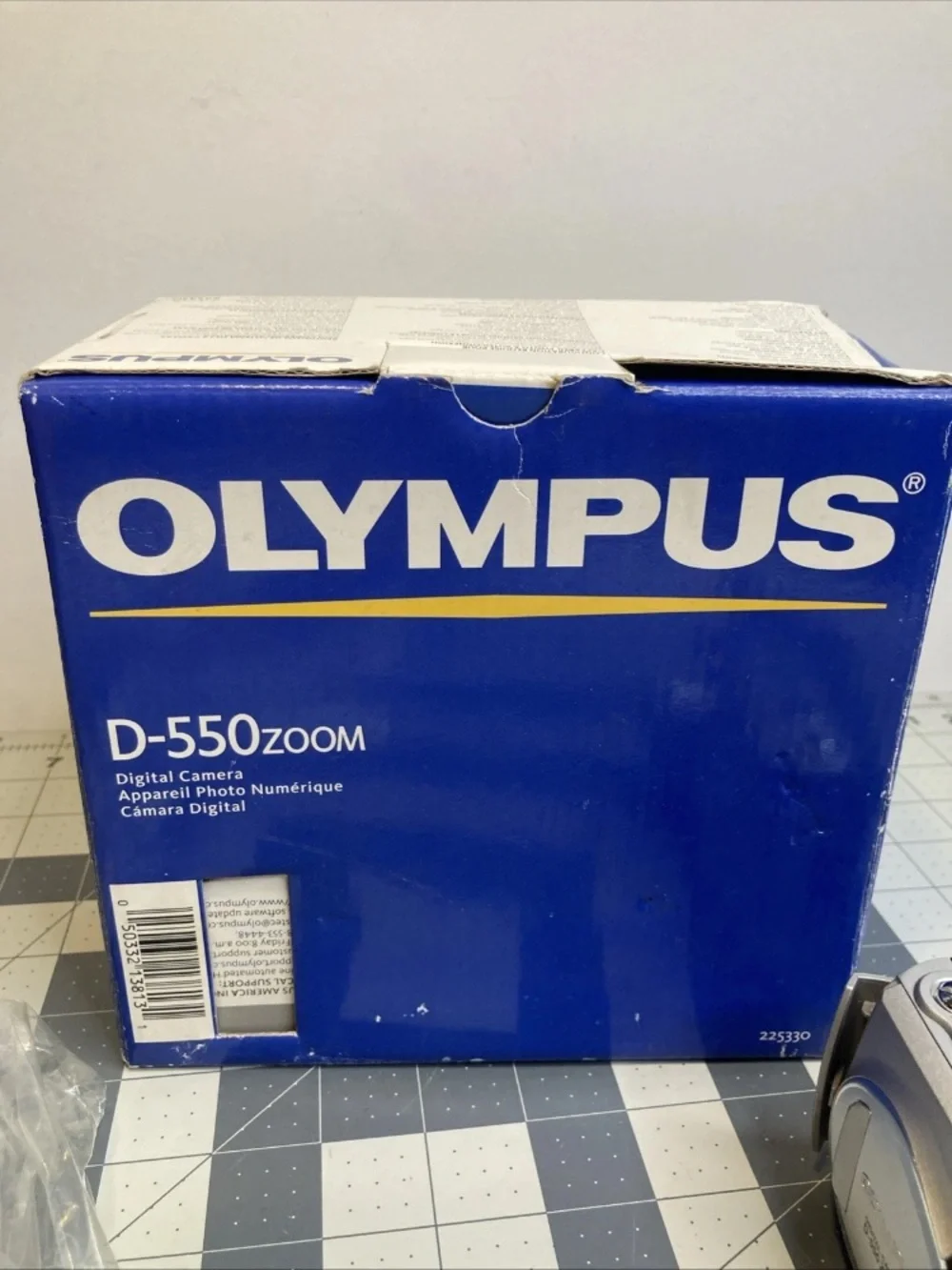Olympus CAMEDIA D-550 Zoom 3.0MP Digital Camera Untested